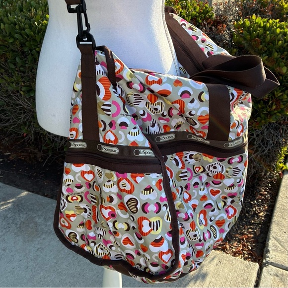 LeSportSac Hearts Everywhere Extra Large Weekender Duffel - Picture 5 of 14